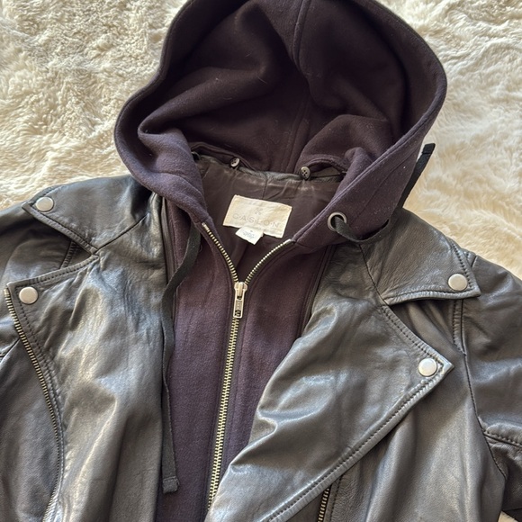 Leather moto jacket - Picture 2 of 5